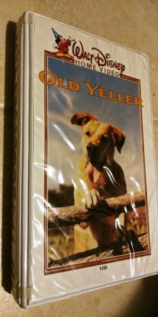 Old Yeller (vhs,  1985) Vintage Classic,  Clamshell,